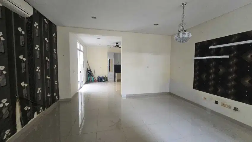 Amerika Latin 8x18 Glc Semi Furnished Nego Sampai deal