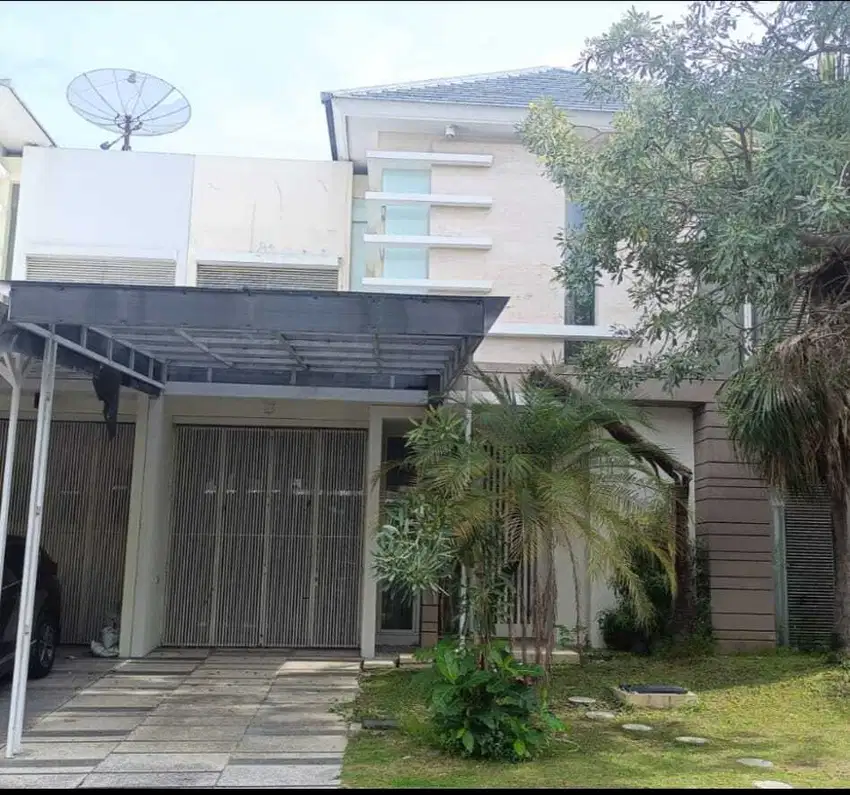 Rumah 2 Lantai The Mansion Pakuwon Indah Surabaya