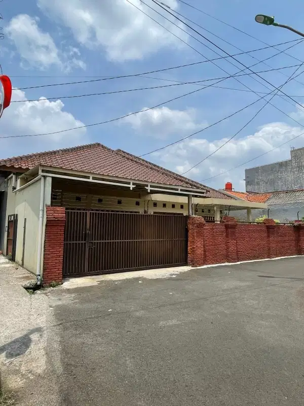 Jual Rumah Asri di Srengseng Sawah Jagakarsa Jaksel luas 378m