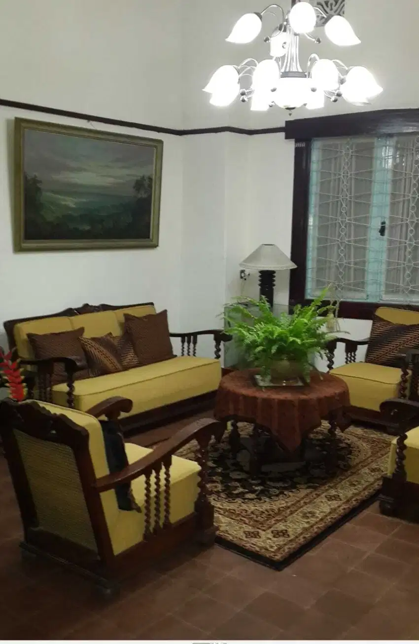 Jual Cepat Rumah Heritage Besar Terawat Sayap Riau Bandung Kota