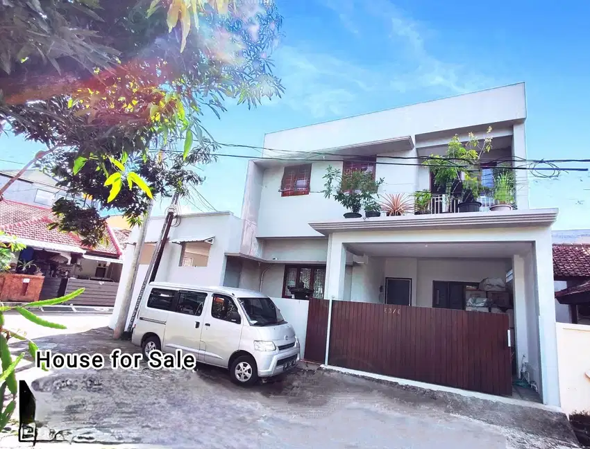 Dijual cepat rumah di area perumahan yang tenang dan nyaman