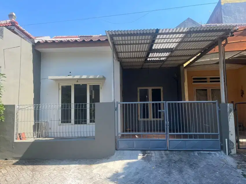 Disewakan Rumah Pantai Mentari
