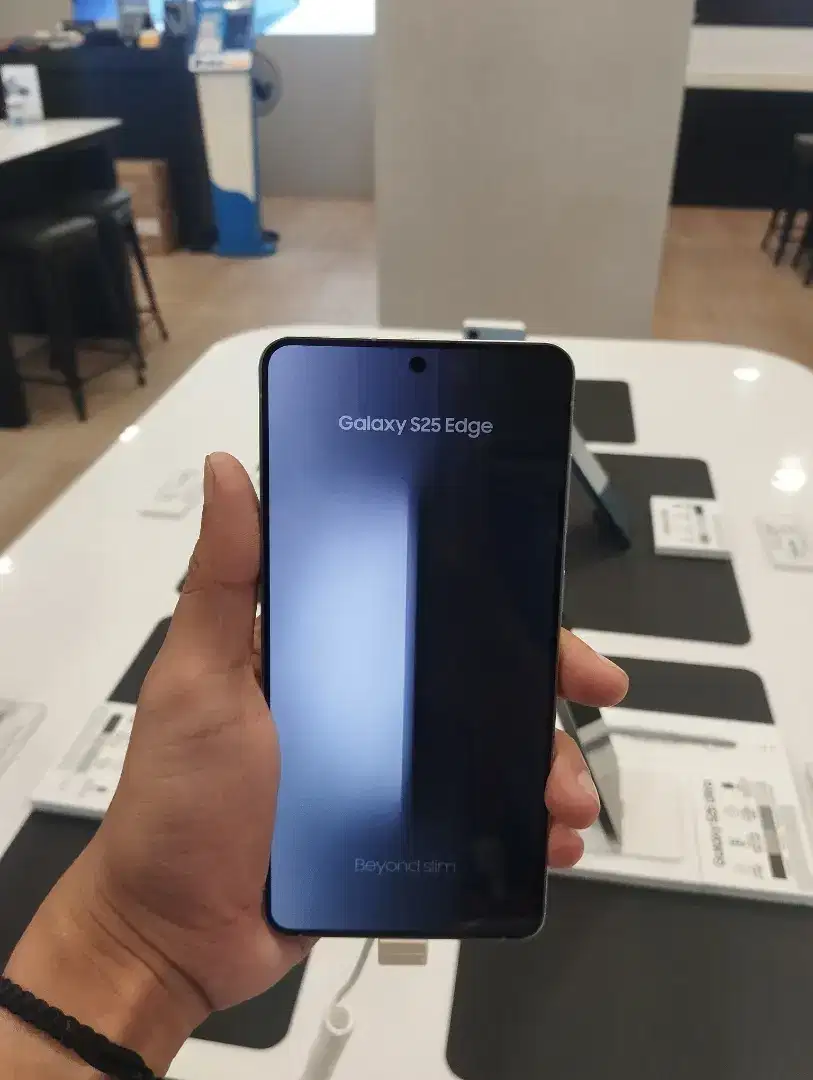 Cicilan Samsung Galaxy S25 edge Free 1× angsuran
