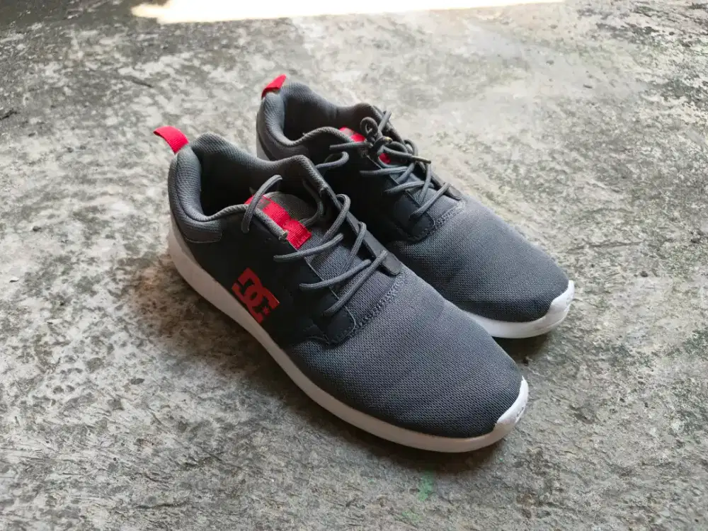 JUAL CEPAT SEPATU PRIA MERK DC SHOES
