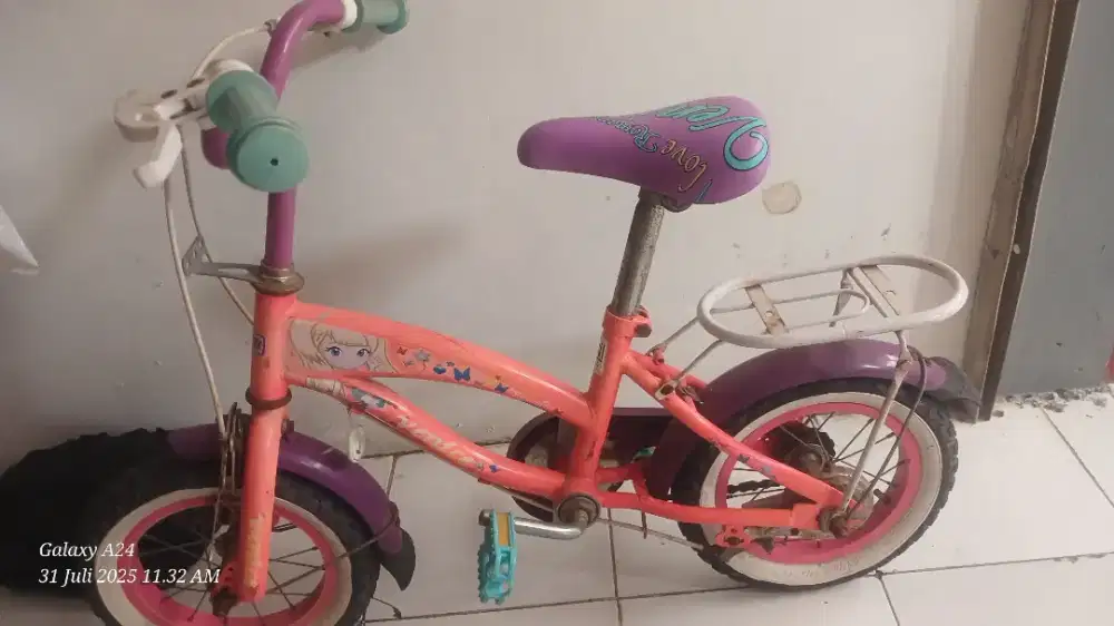 Sepeda anak 12...