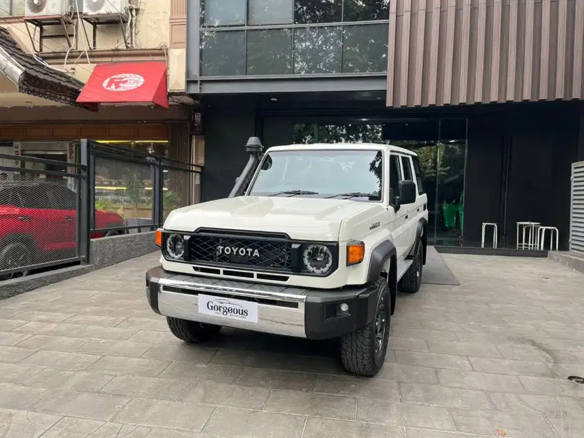 Toyota Land Cruiser 70 GXL 2.8L Diesel A/T NIK 2025