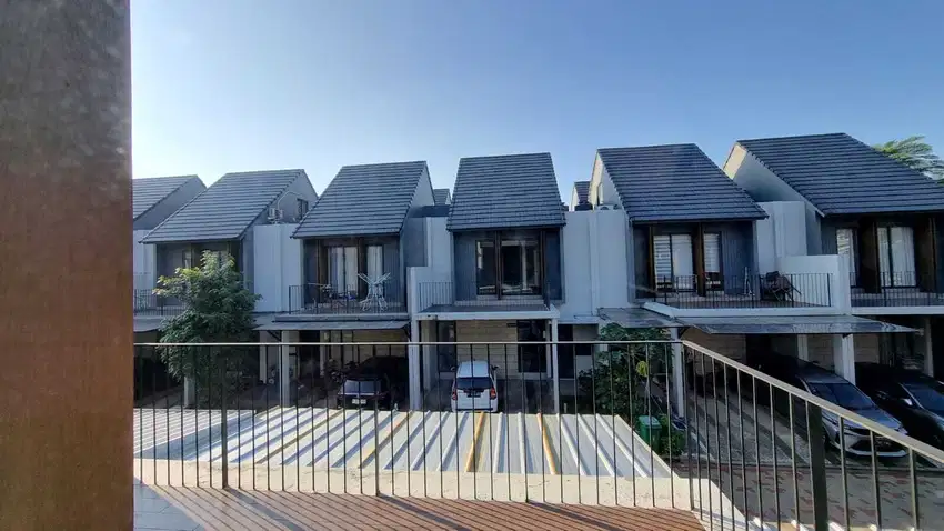 Disewakan Rumah 2 Lt di Wisteria Metland, Cakung, Jakarta Timur.