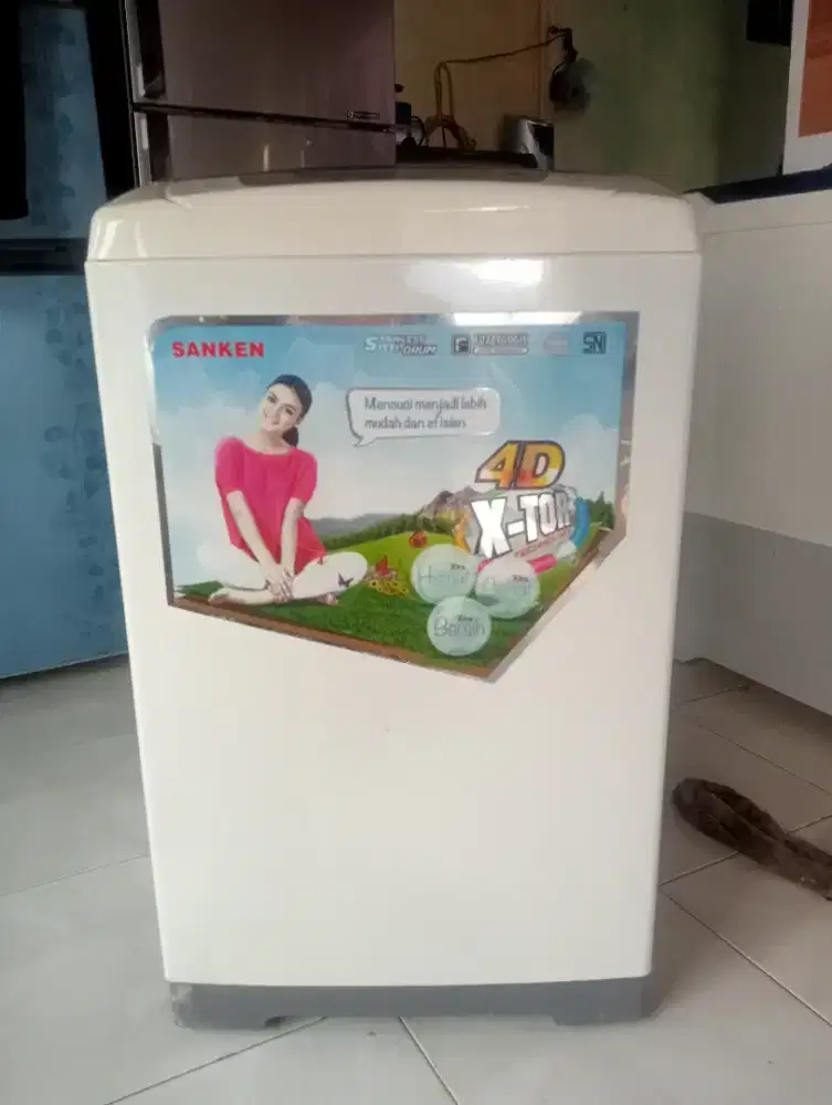 Di jual mesin cuci top loading Sanken 8,5 kg masih orisinil pabrik