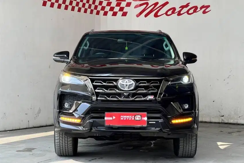 (LOW KM 33rb) Toyota Fortuner VRZ GR Sport 2.8 AT 2023
