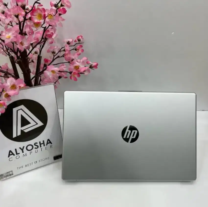 HP 14 - EP0018TU (Moonlight Blue) / EP0019TU (Natural Silver)