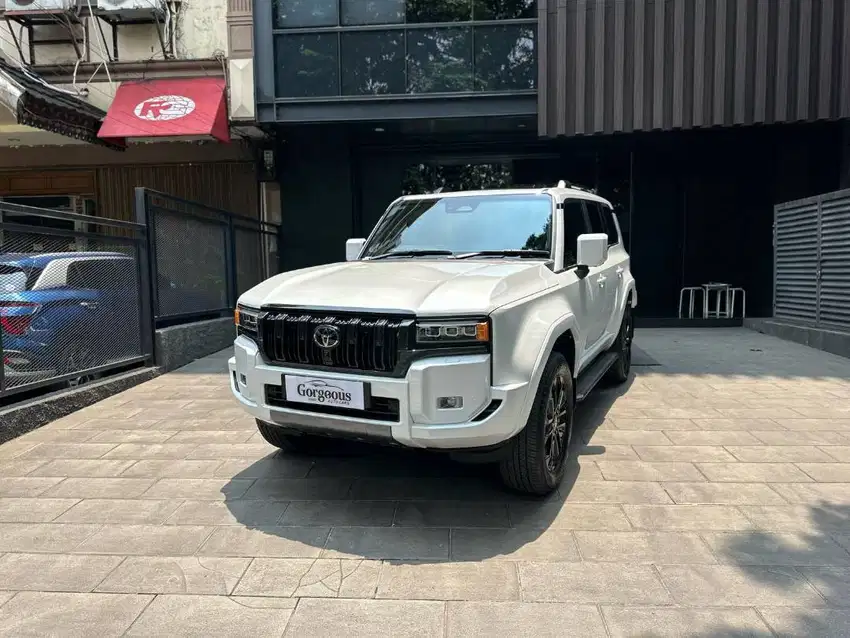 Toyota Land Cruiser Prado Kakadu NIK 2025