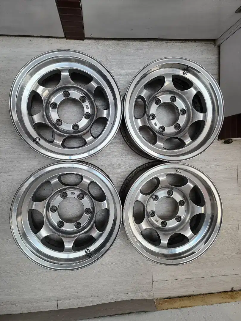 Velg Enkei Original R15x6 ET-15 Ring 15