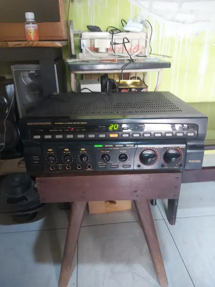 Amplifier karaoke marranz PM 680 AVK