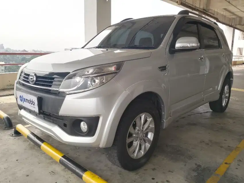 DP RENDAH Daihatsu Terios 1.5 R Bensin-MT 2017 KMK