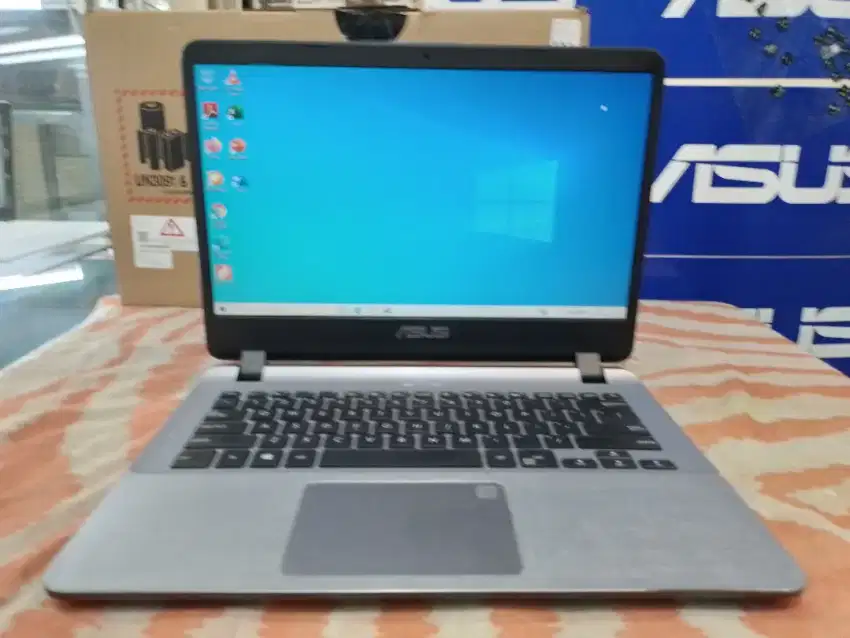 Laptop Asus intel celeron N4000
