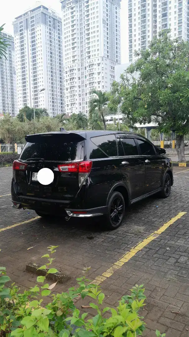 TOYOTA VENTURER 2.0 AT 2020