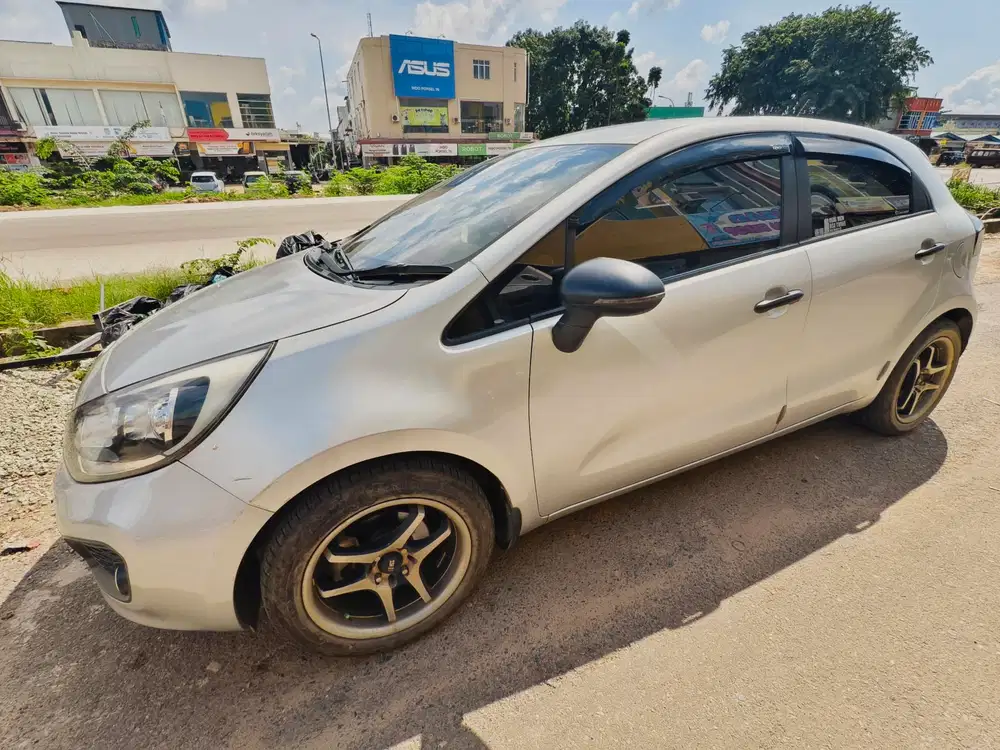 Kia Rio 2012 Bensin