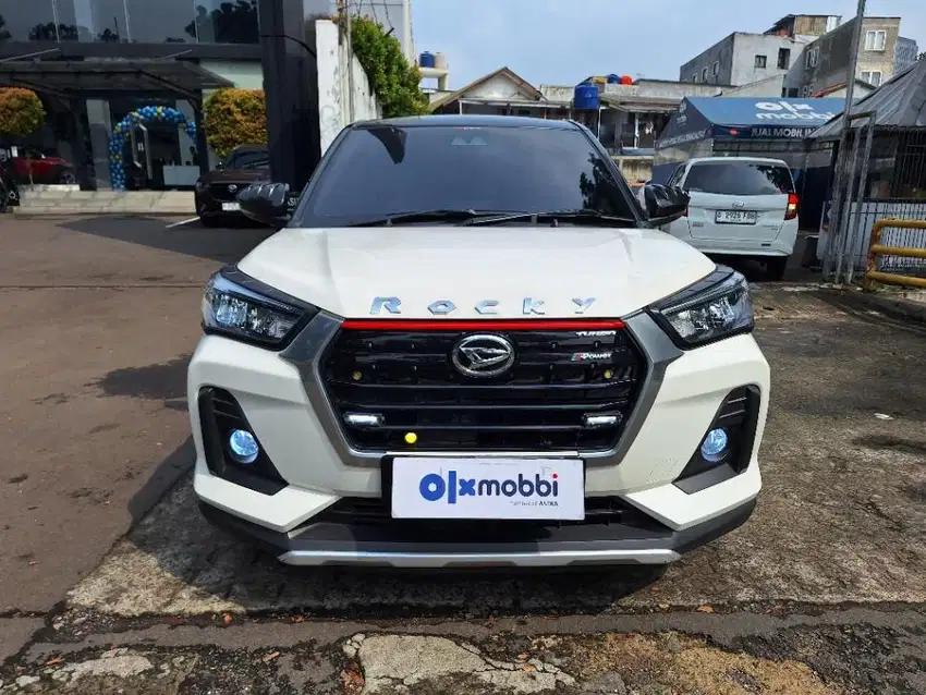 Daihatsu Rocky  1.0 R ADS Two Tone Bensin-MT 2021 Putih