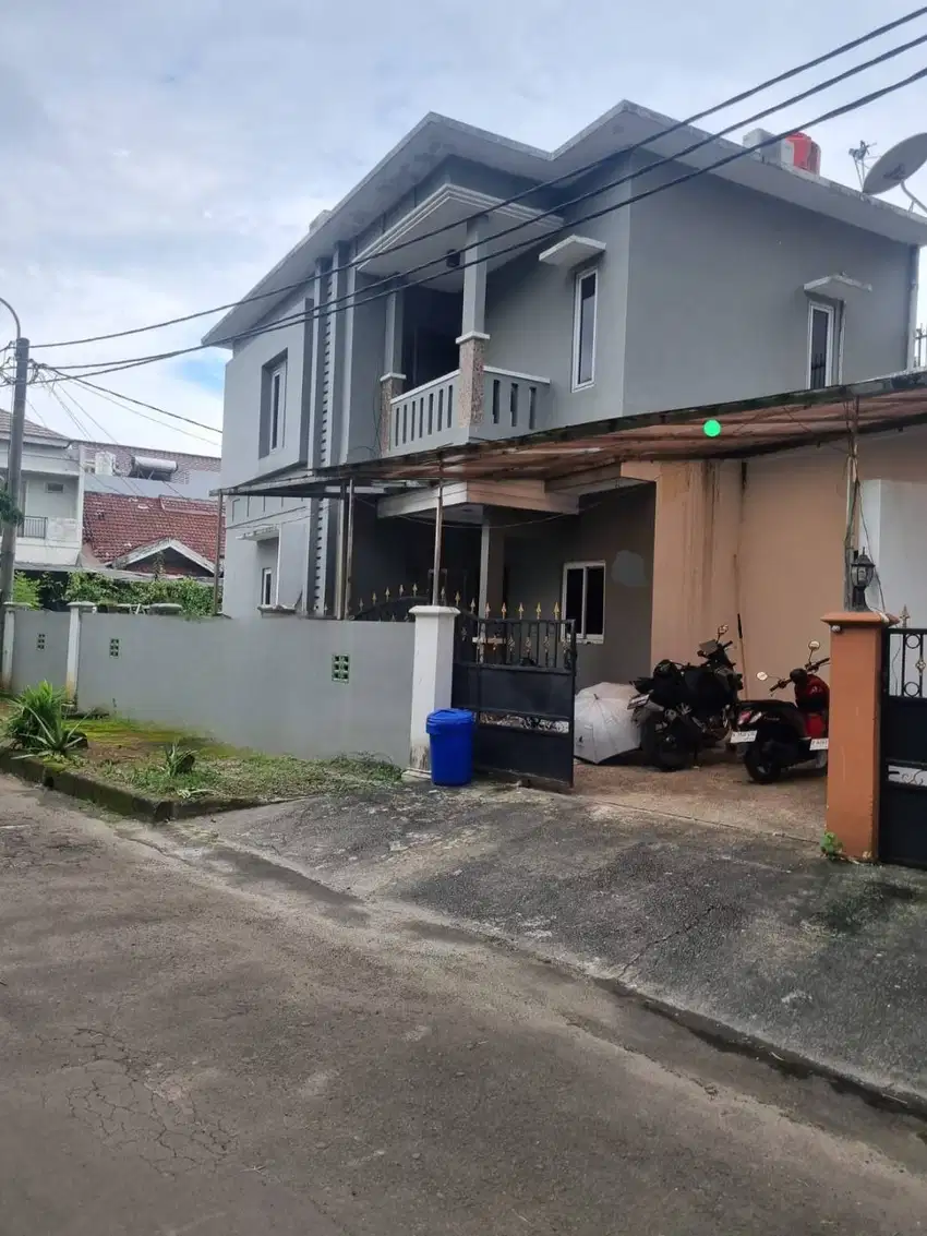 Dijual Rumah Murah Hoek 2 Lantai di Gading Serpong