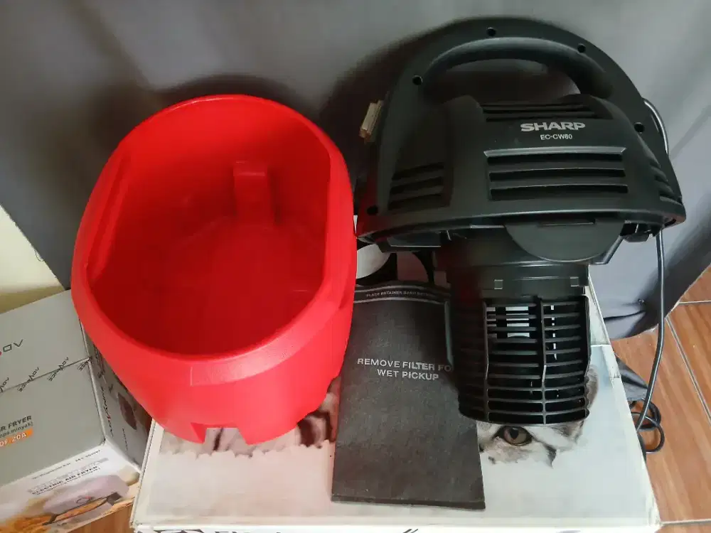 Vacuum cleaner sharp eccw60