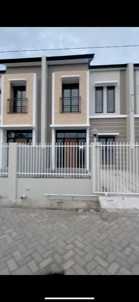 Dijual / Disewakan Rumah Baru Gress Alana Regency Tambak Oso