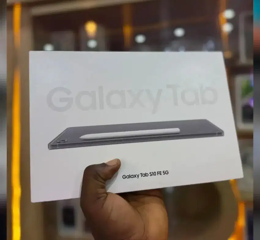 SAMSUNG TAB S10FE 5G FREE BT SPEAKER + FIT 3 SMARTWATCH