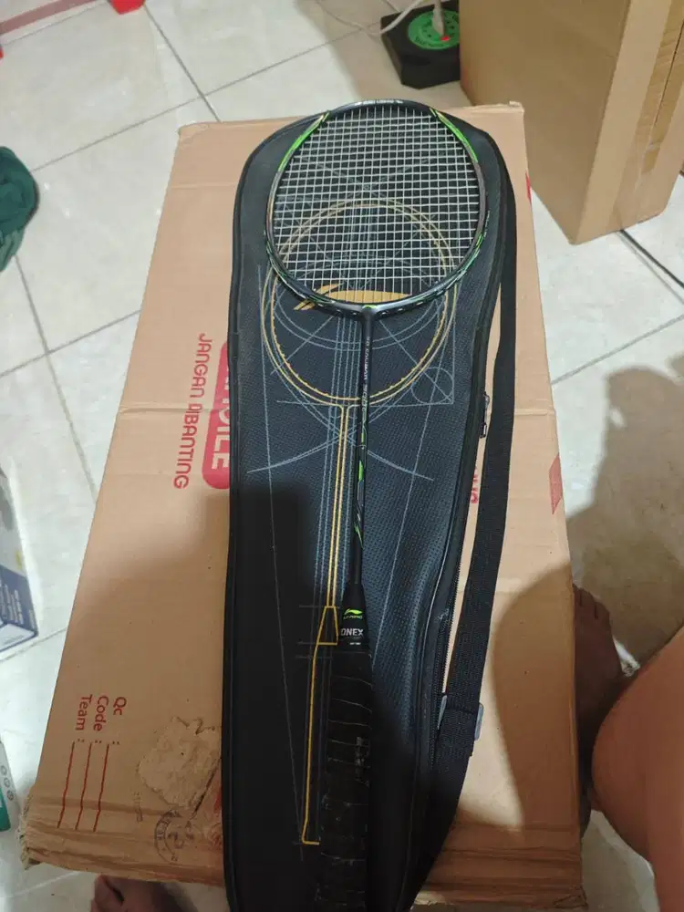 Di jual Raket Badminton Lining 3D Calibar 900c Original