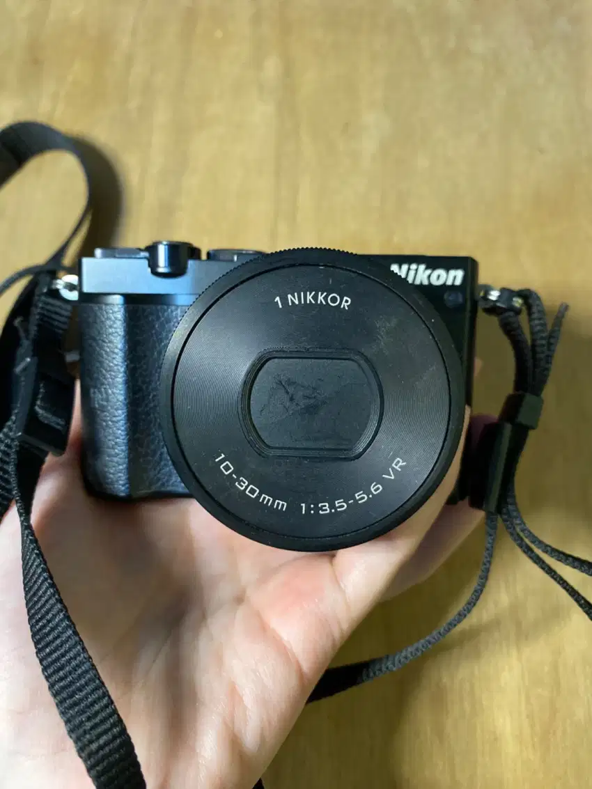 Nikon 1 J5 Kit 10-30mm + Lensa 30-110mm fullset