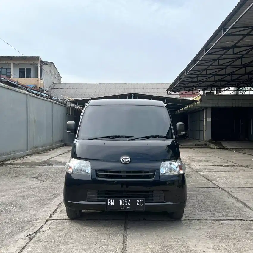 GRANDMAX MINIBUS MANUAL 2021