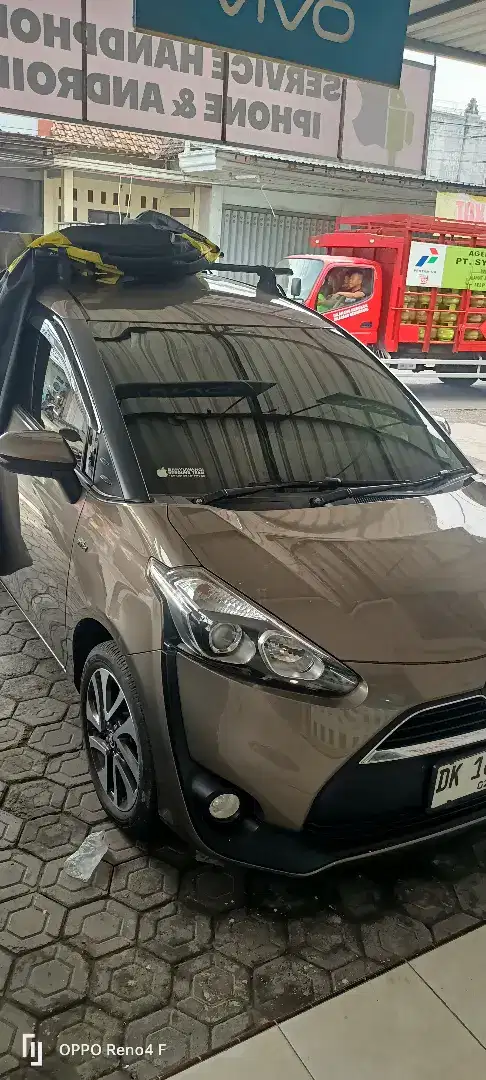 Di jual sienta v 2017
