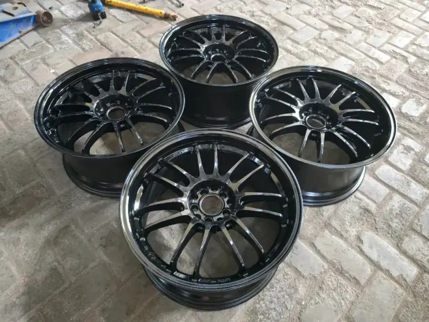 Velg RE30 Black R18 Innova Reborn Zenix Hilux Rangga Alphard Vellfire