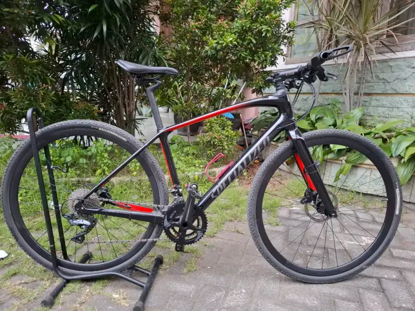 Sepeda Specialized Sirrus Pro Carbon Hybrid Gravel 700c