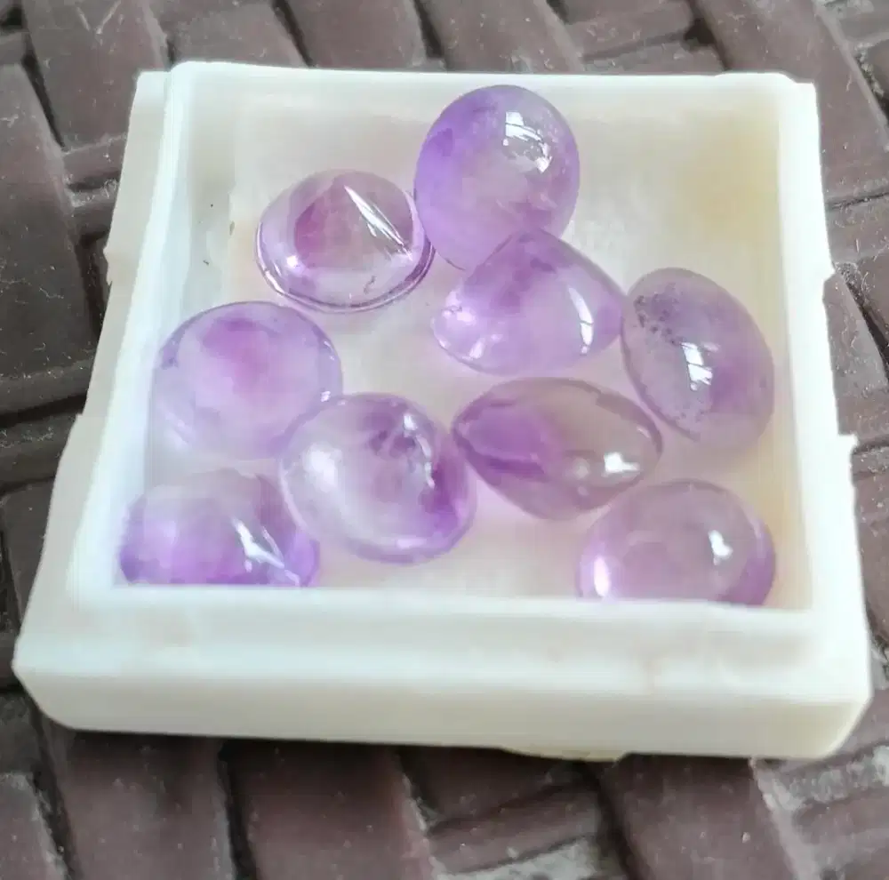 Batu Kecubung Amethyst Natural.