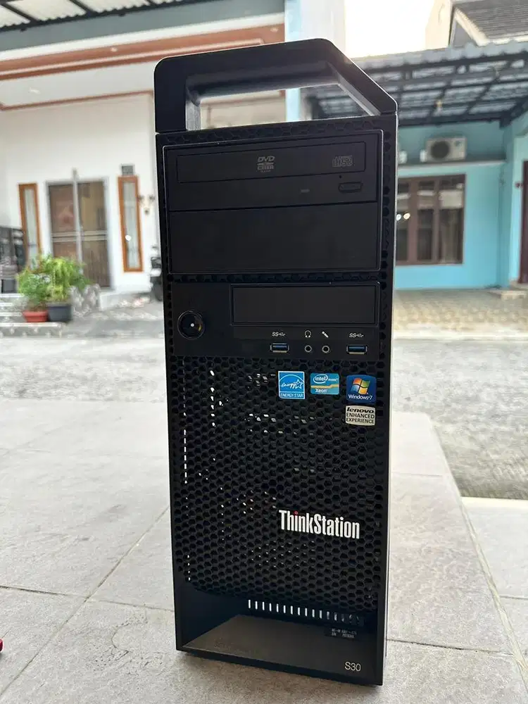 PC CPU Lenovo Server Workstation S30 Xeon + Nvidia Quadro M4000