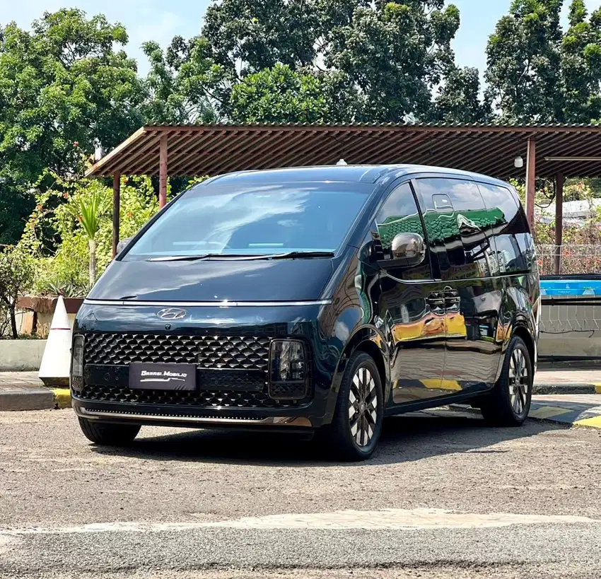 Hyundai Staria Signature 9 2.2d 2022 / Odo 57rbu Kilometer