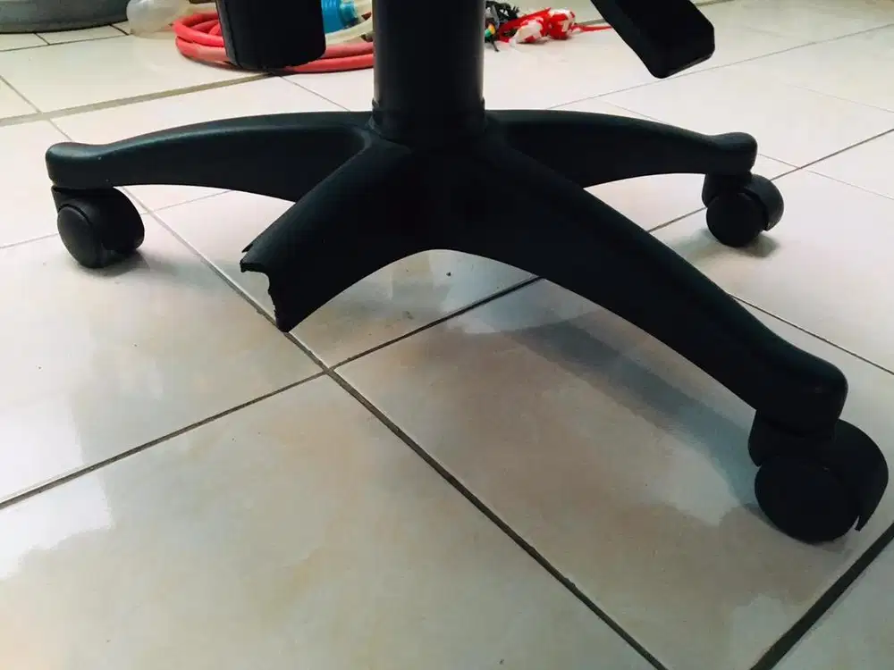 Kursi kantor informa