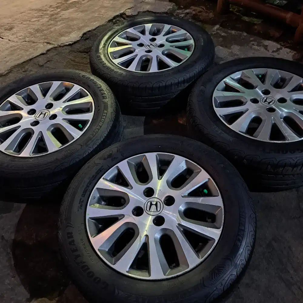 Mobilio prestige ring 15 velg mobil mobilio