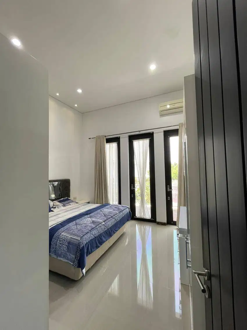 Dijual Rumah Mewah Pakuwon City Virginia Regency Full Furnish Mewah