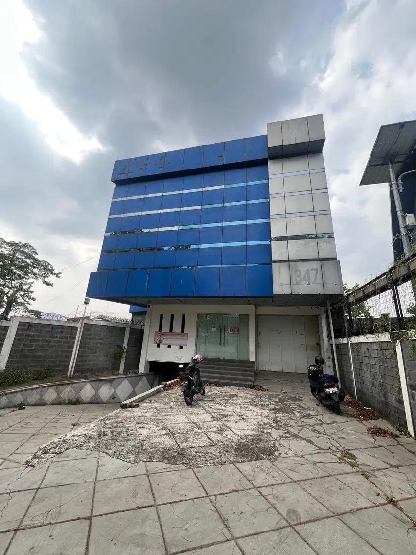 Dijual Dan Disewakan Gedung Strategis Untuk Kantor Di Mekarwangi
