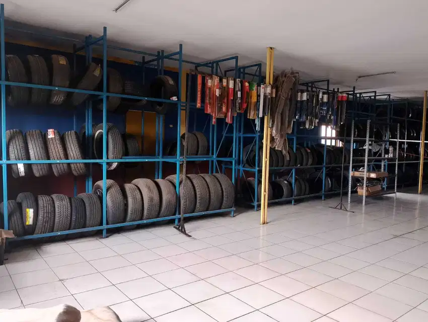 Tanah dan Bangunan 3Lt Cocok Untuk Show Room di Kelapa Dua Tangerang
