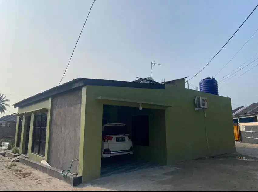 DIKONTRAKAN ATAU SEWA RUMAH. RUMAH SEMI FURNISH