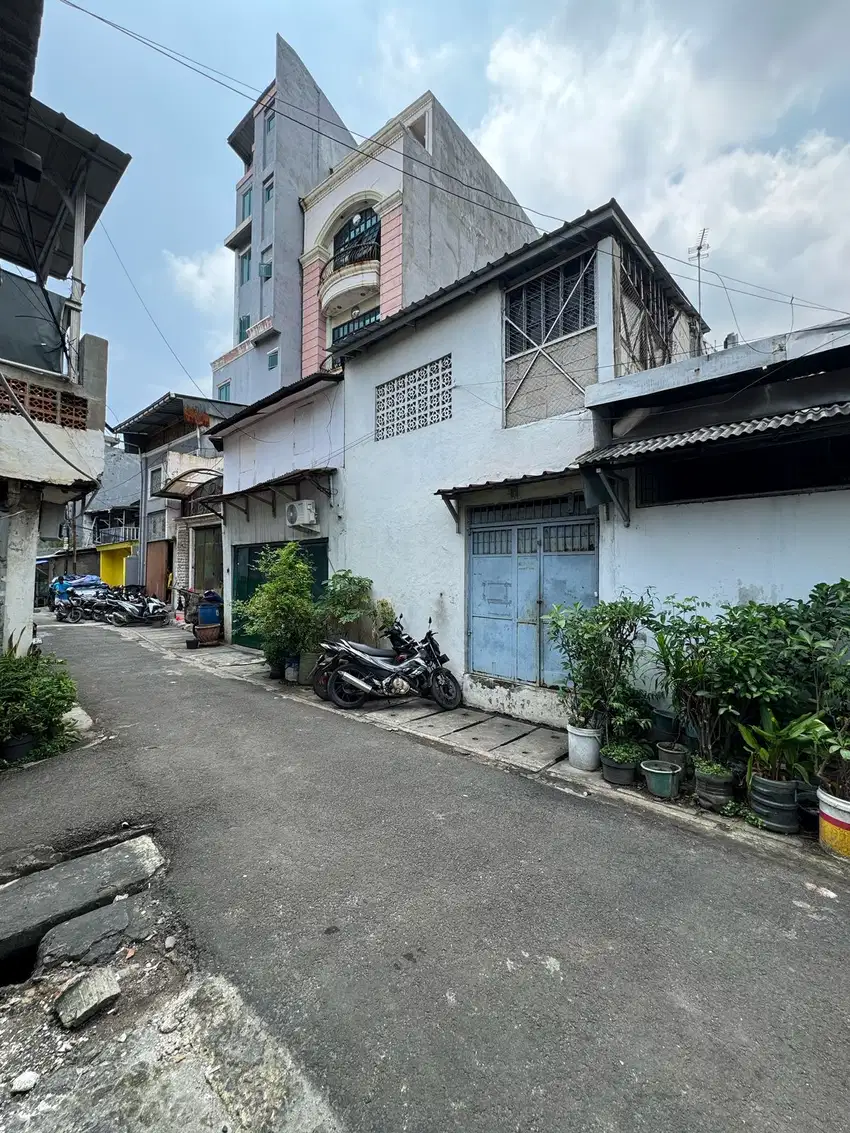 Ruko 2 lantai Pasar Pagi dekat Asemka cocok untuk toko gudang Tambora
