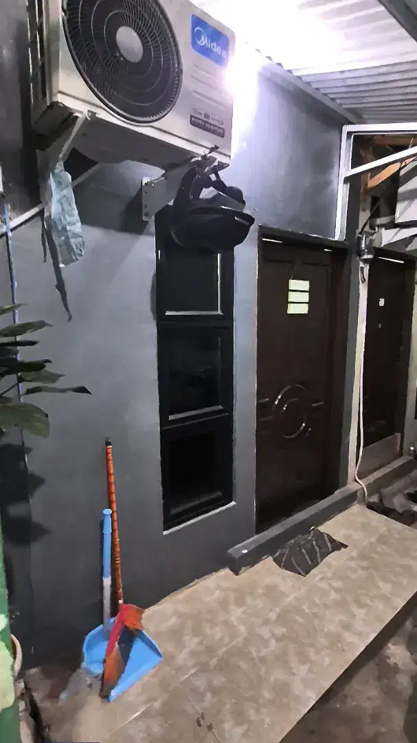 Disewakan Rumah Mini semi kontrakan