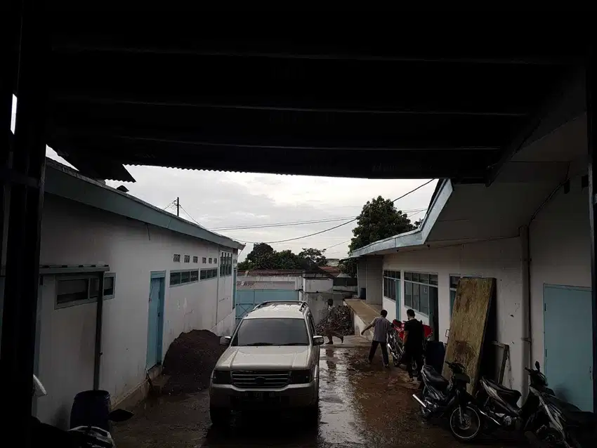 Ruang Usaha Pabrik di Cipadung Bandung Timur