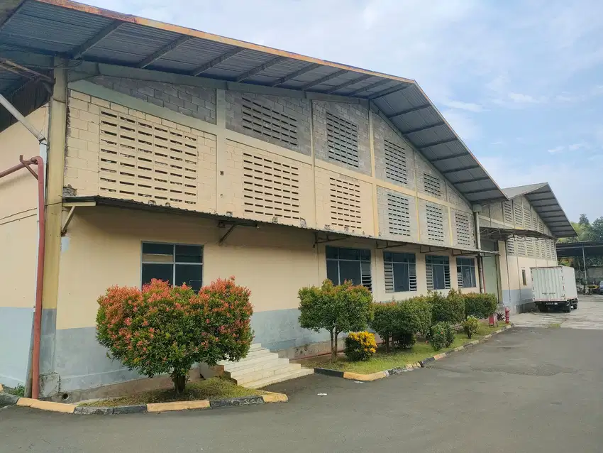FOR RENT/SEWA GUDANG 1900METER CITEUREUP BOGOR AKSES KONTAINER 40 FEET