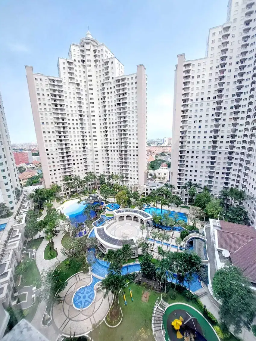 Apartemen Waterplace tower A VIEW POOL Surabaya Barat