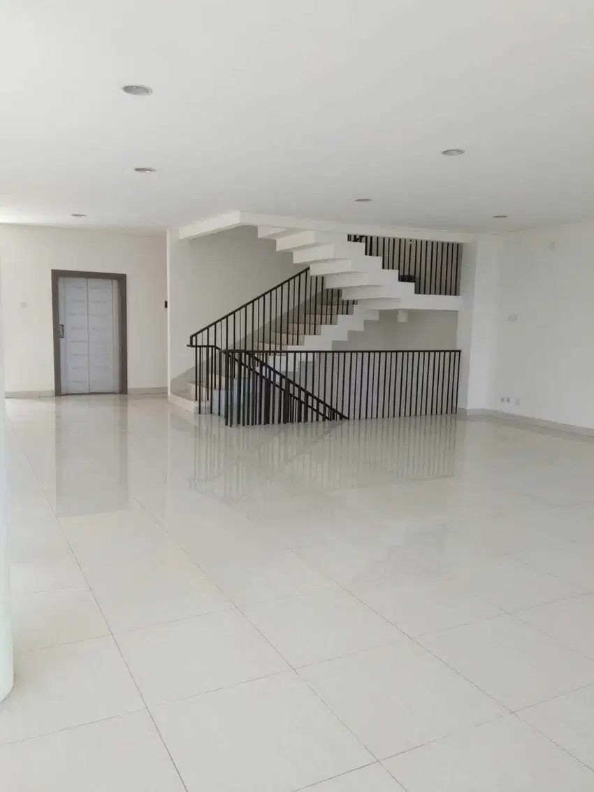 DISEWAKAN BUSINESS LOFT 4 LANTAI DI BSD TANGSEL