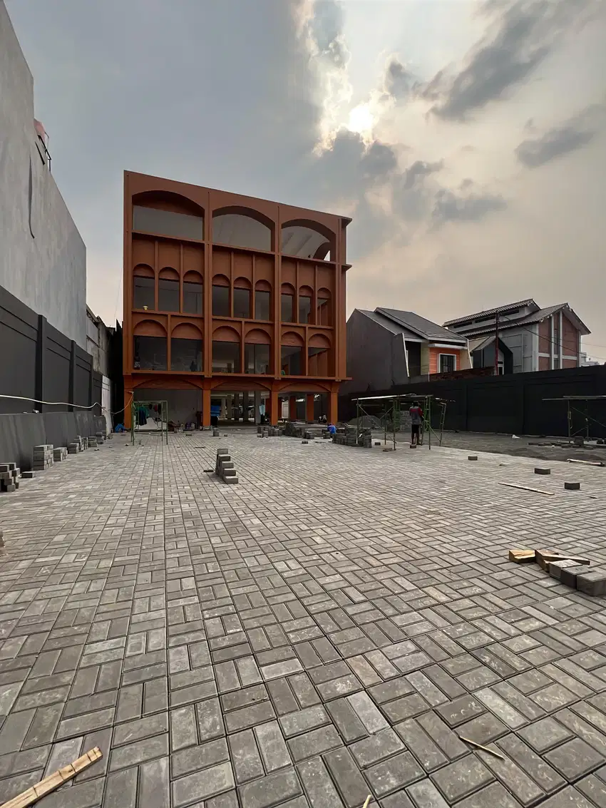 Di jual gedung cocok untuk kantor di tb simatupang