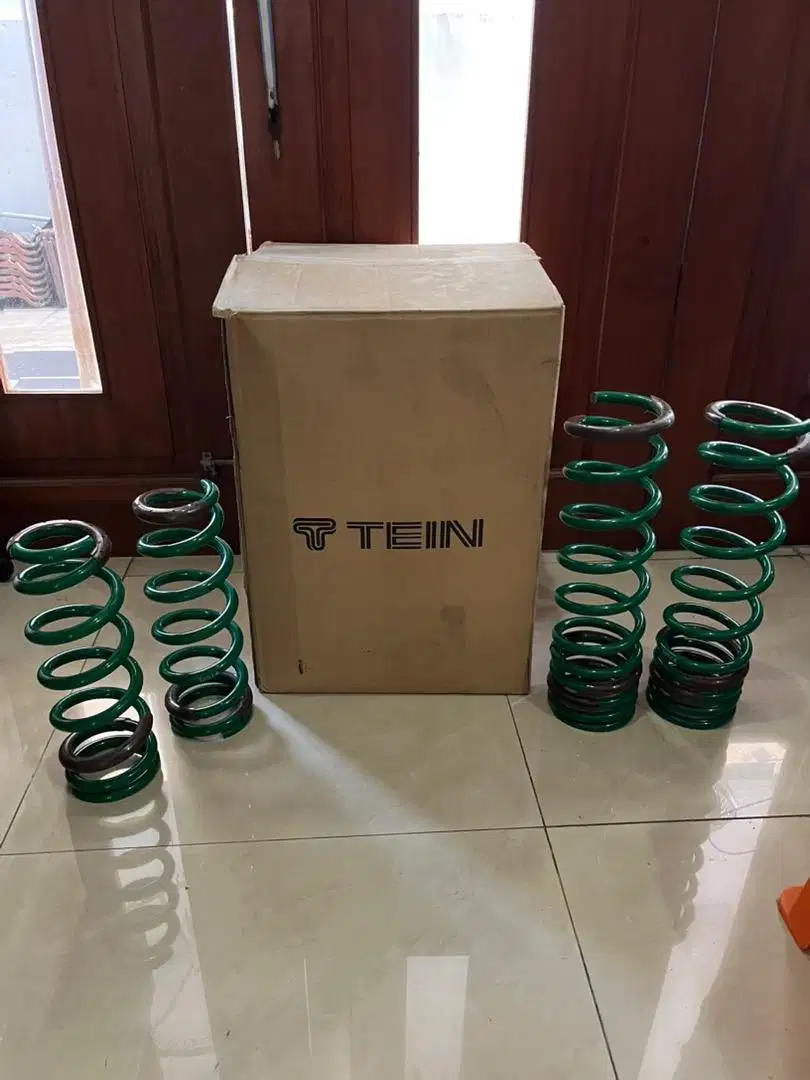 tein S tech per fortuner vrz plug and play ceper kondisi seperti baru