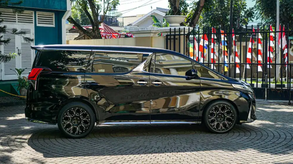 Toyota Vellfire G Convert Lexus LM 350 7 Seater